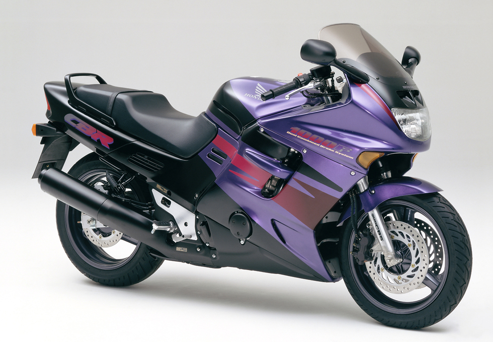 希少、絶版新車カタログCBR1000F 2940118-01.jpg