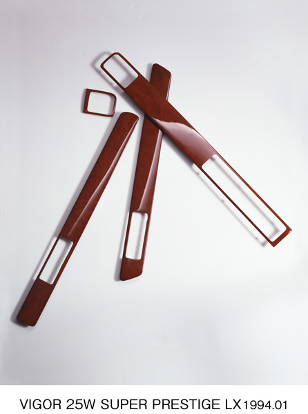 本木目パネル (マドローナ)