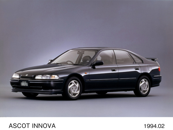 アスコット イノーバ 2.3Si -Z （ファントムグレー・パール）