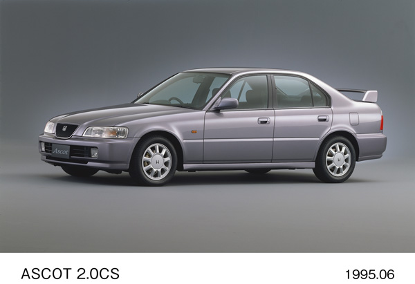 アスコット 2.0CS (クレッセントシルバー・メタリック) フロント8:2
