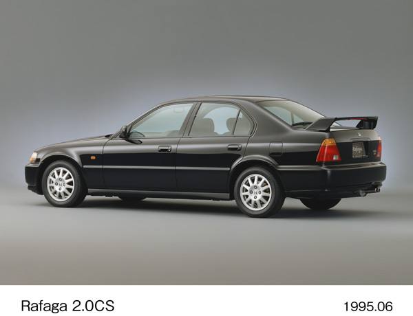 ラファーガ 2.0CS (スターライトブラック・パール) リア8:2