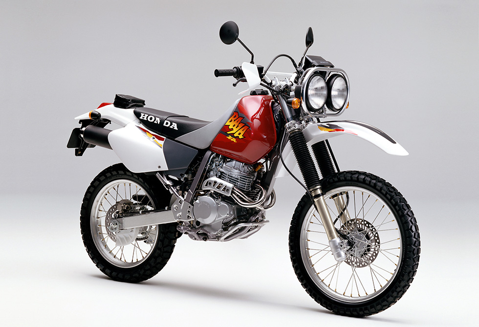 本格的ランドスポーツバイク「ホンダ XR バハ」の細部変更し発売 