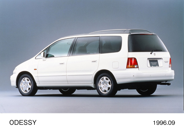 オデッセイ エクスクルーシブ (ホワイトダイヤモンド・パール)