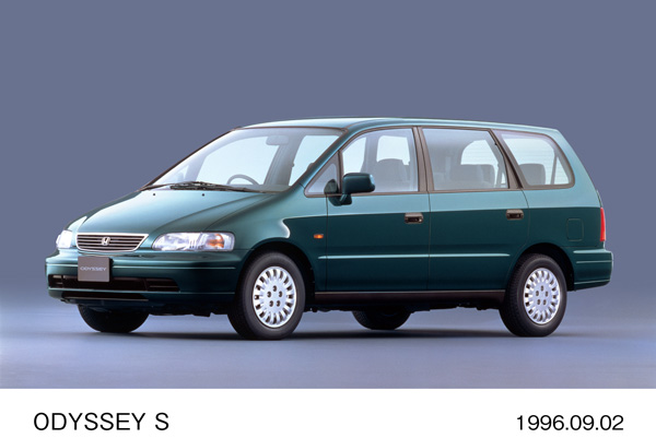 オデッセイ S (サイプレスグリーン・パール) フロント8:2