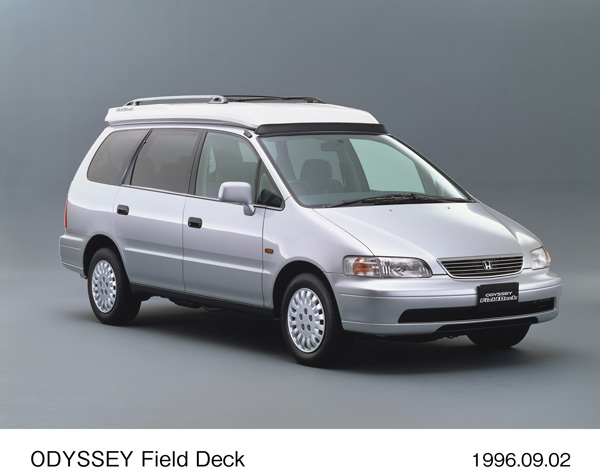 オデッセイ フィールドデッキ (セブリングシルバー・メタリック) フロント7:3