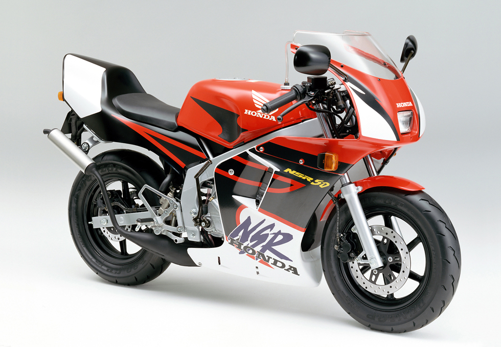 本格装備のミニ・スポーツバイク「ホンダ NSR50/80」のカラーリングを変更し発売 | Honda 企業情報サイト