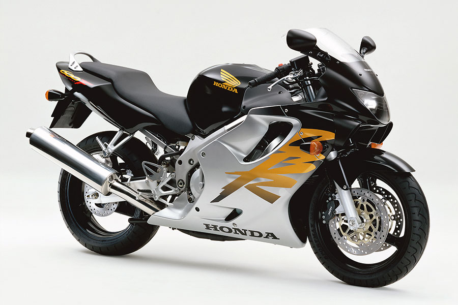 ホンダ CBR600F」をフルモデルチェンジし発売 | Honda 企業情報サイト