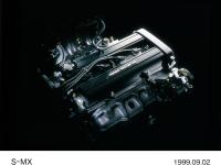 2.0L DOHC 16バルブ + PGM-FI エンジン