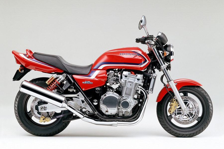 大型スポーツバイク「CB1300 SUPER FOUR」をマイナーチェンジし発売 | Honda 企業情報サイト