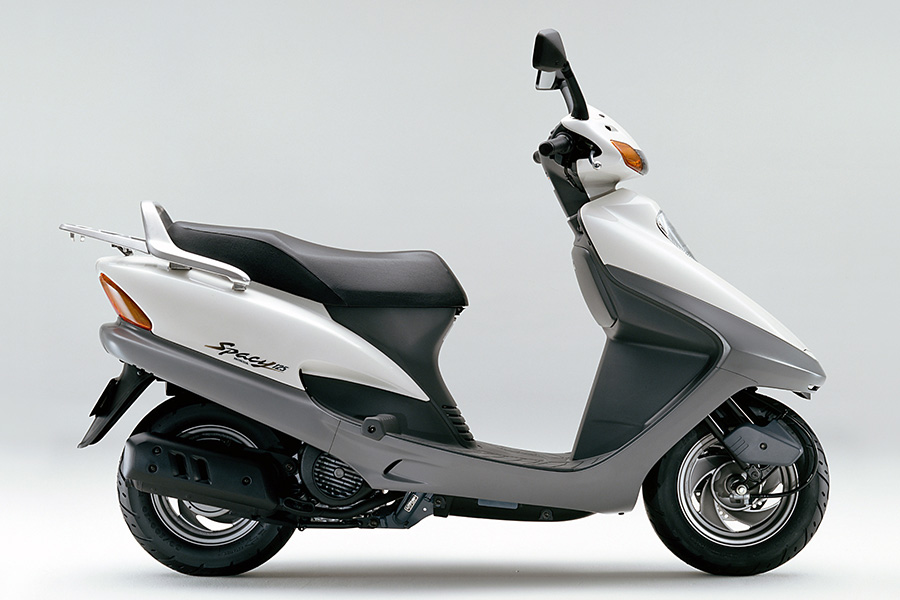 粘り強く扱い易い4ストロークエンジン搭載の「ホンダスペイシー125」を熟成し発売 | Honda 企業情報サイト