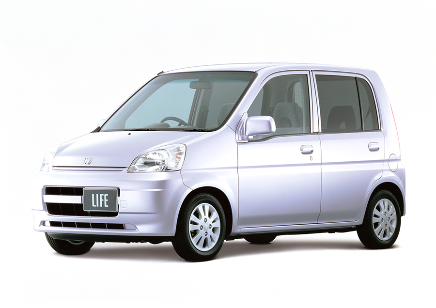 軽乗用車「ライフ」をマイナーモデルチェンジ 介護車仕様「ライフ・アルマス」には「車いす移動車」を追加設定し発売 | Honda 企業情報サイト