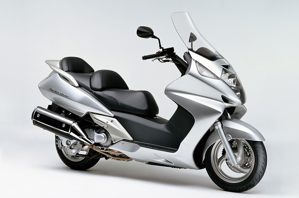 400ccの大型スクーター「シルバーウイング<400>」を新発売 | Honda