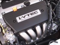 2.4リッター DOHC i-VTECエンジン