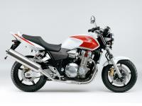 Honda CB1300 SUPER FOUR パールフェイドレスホワイト×キャンディアラモナレッド・真横