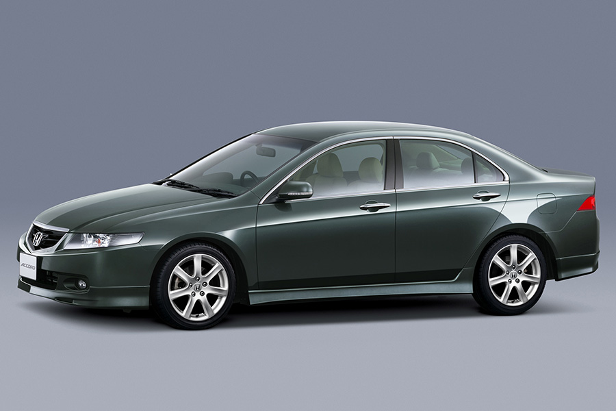 アコード、アコードワゴンをマイナーモデルチェンジし発売