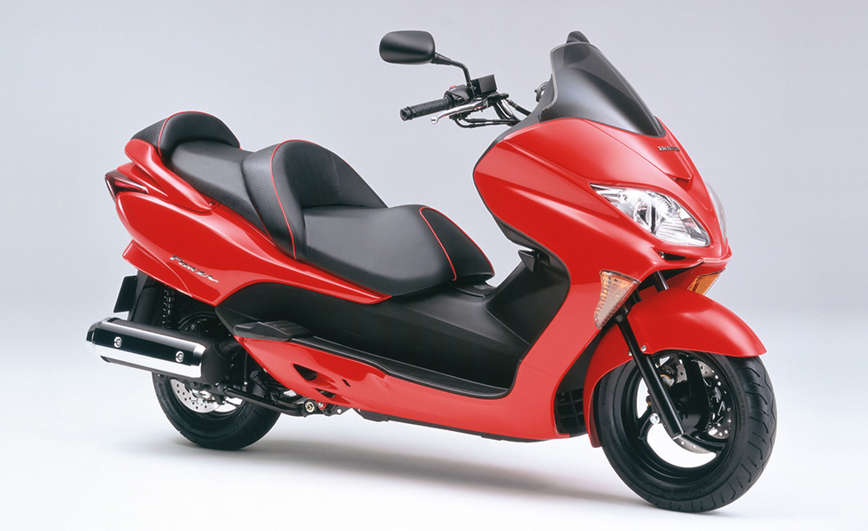 250ccスクーター「フォルツァ Z」のスペシャルモデルを限定発売 