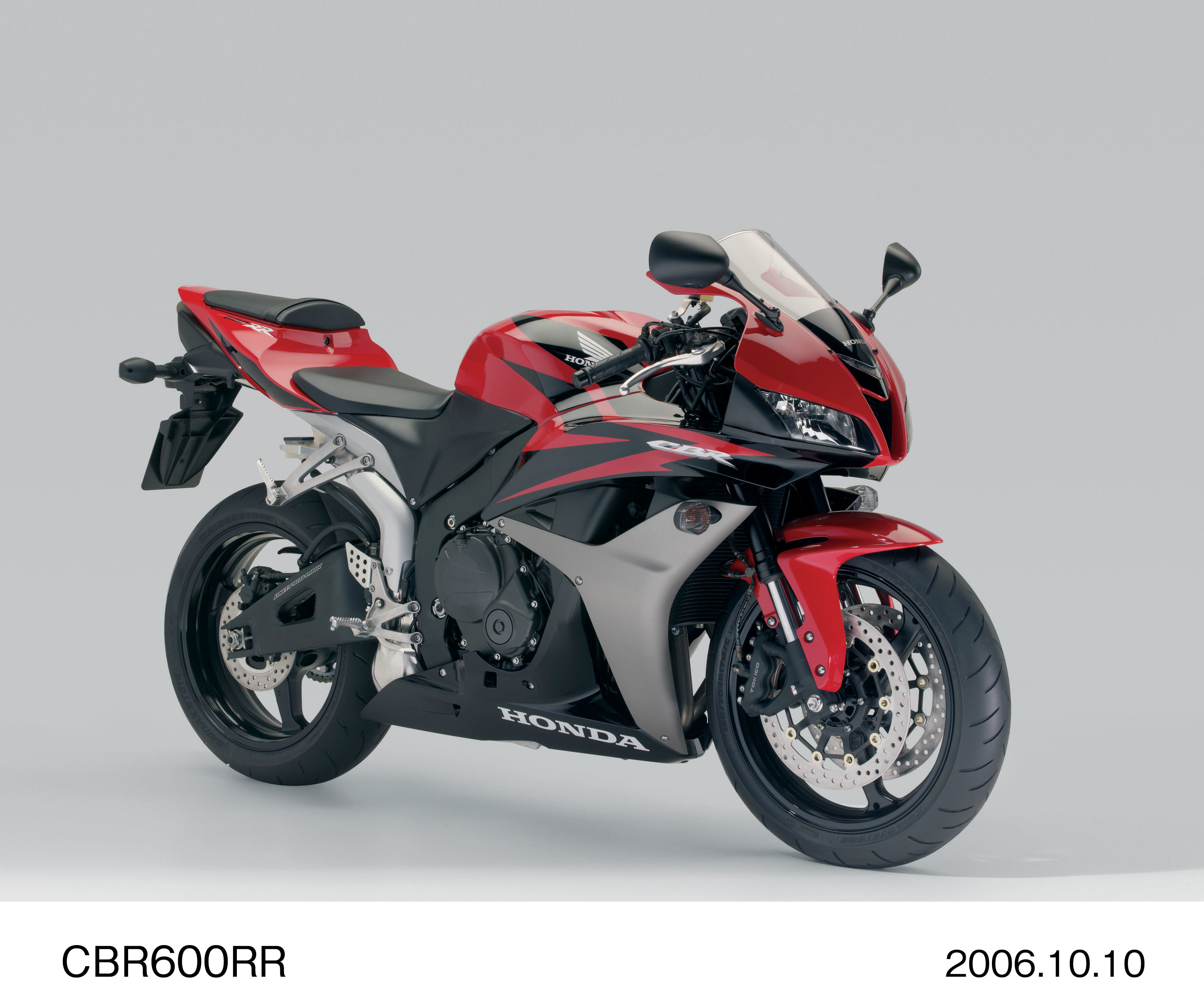 欧州向け二輪車 2007年型モデルを発表 | Honda 企業情報サイト