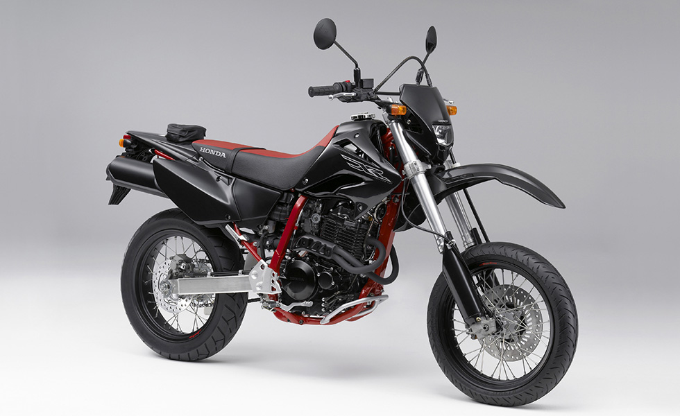 「XR400 モタード」の細部の熟成を図るとともにカラーリングを変更し発売 | Honda 企業情報サイト