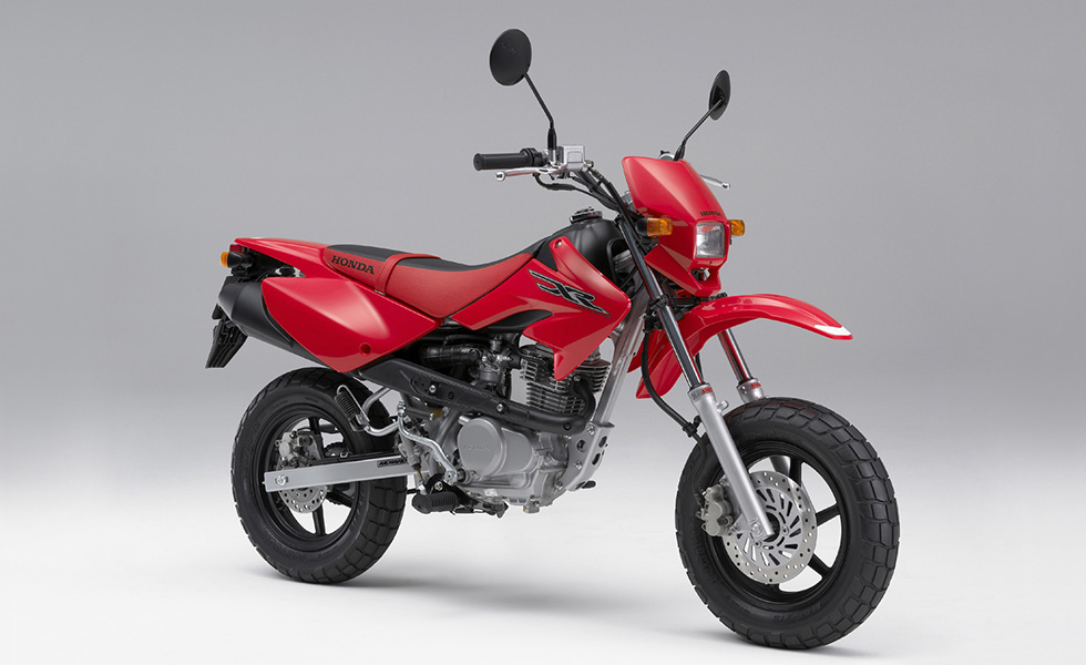 原付スポーツバイク「XR50 モタード」「XR100 モタード」のカラーリングを変更し発売 | Honda 企業情報サイト