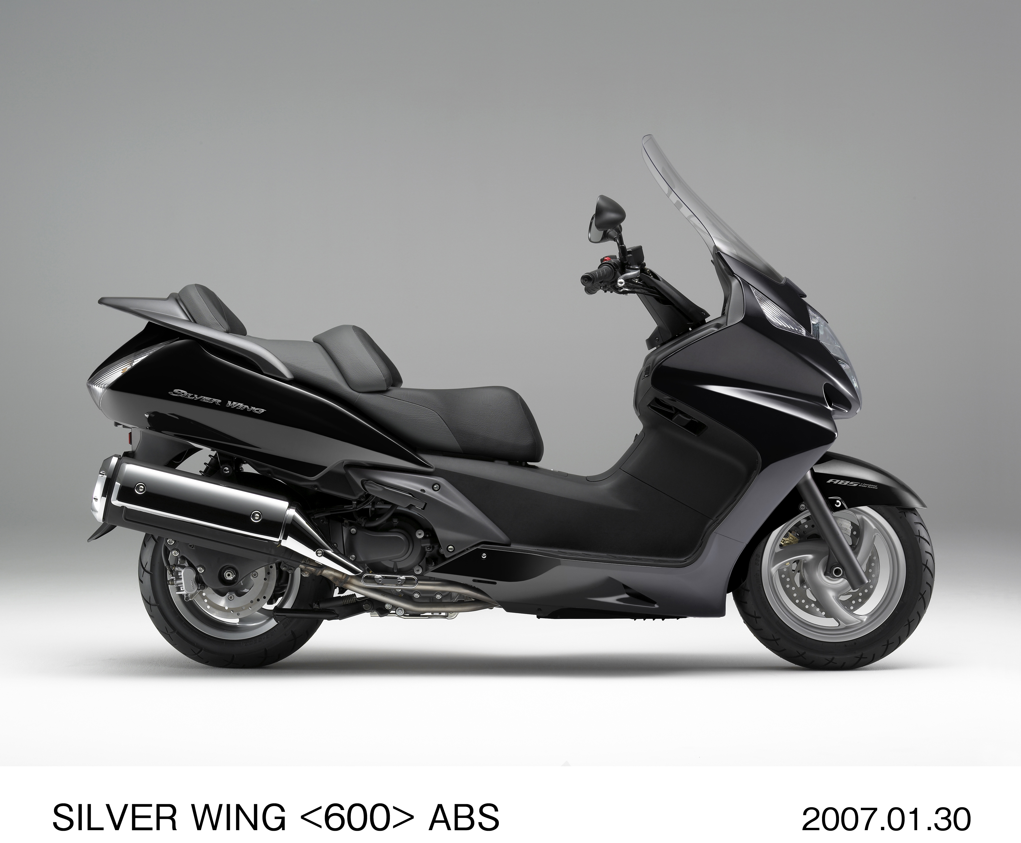 HONDA シルバーウイング600GTA 黒 エンジン始動動画 車検取得で乗れます 半額配送キャンペーン 現状渡し諸経費￥0- P-Yard 画像・動画ダウンロード | ニュースルーム | Honda 企業情報サイト