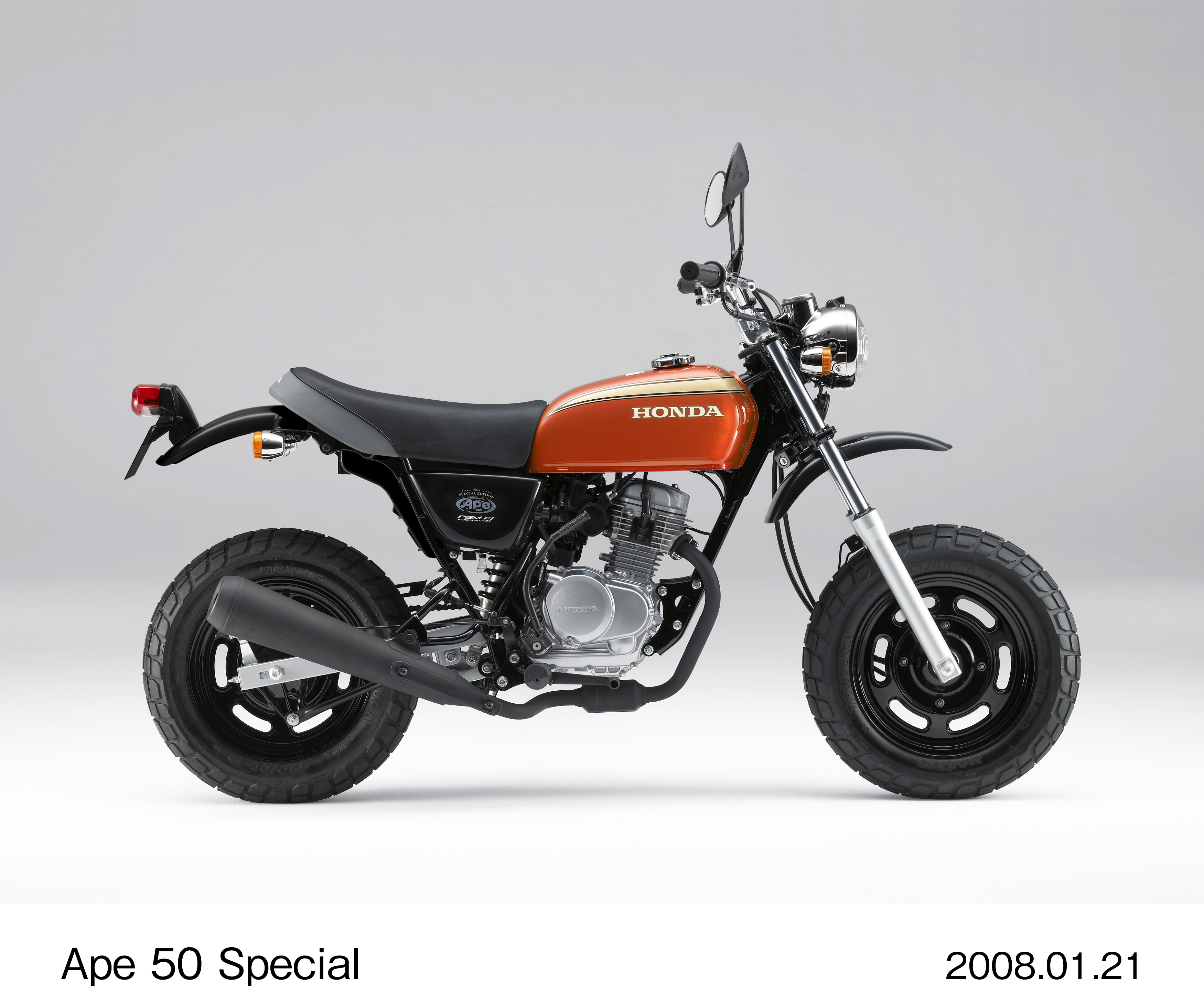 HONDAエイプ CB風ペイント コーラルリーフブルー 塗装後未使用 画像 