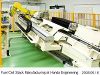 <燃料電池生産> FCセル積層工程