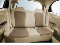 ブリオV 後部座席