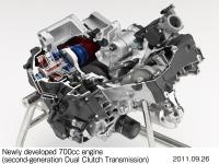 新開発700ccエンジン (第二世代デュアル・クラッチ・トランスミッション) (カットモデル)