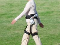 高齢者などの歩行を助ける「リズム歩行アシスト」