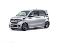 N-WGN Custom (カトラリーシルバー・メタリック)