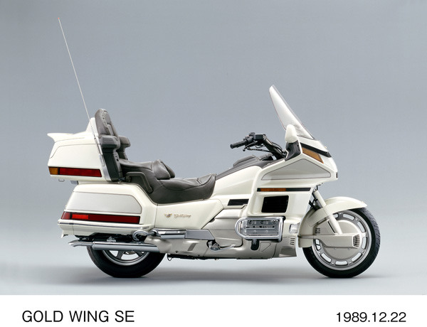 ゴールドウイング (GL1500)SE 1989年発表 1990年２月発売