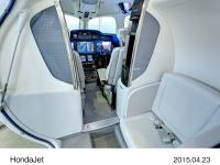 HondaJet 入り口からcockpit