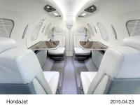 HondaJet 前方から全景 テーブル出し