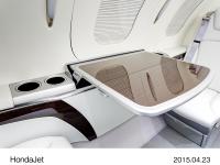 HondaJet テーブルフル