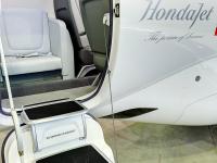 HondaJet タラップ
