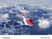 アルプス山脈上空を飛行中のHondaJet