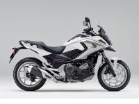NC750X Dual Clutch Transmission<ABS>E Package パールグレアホワイト
