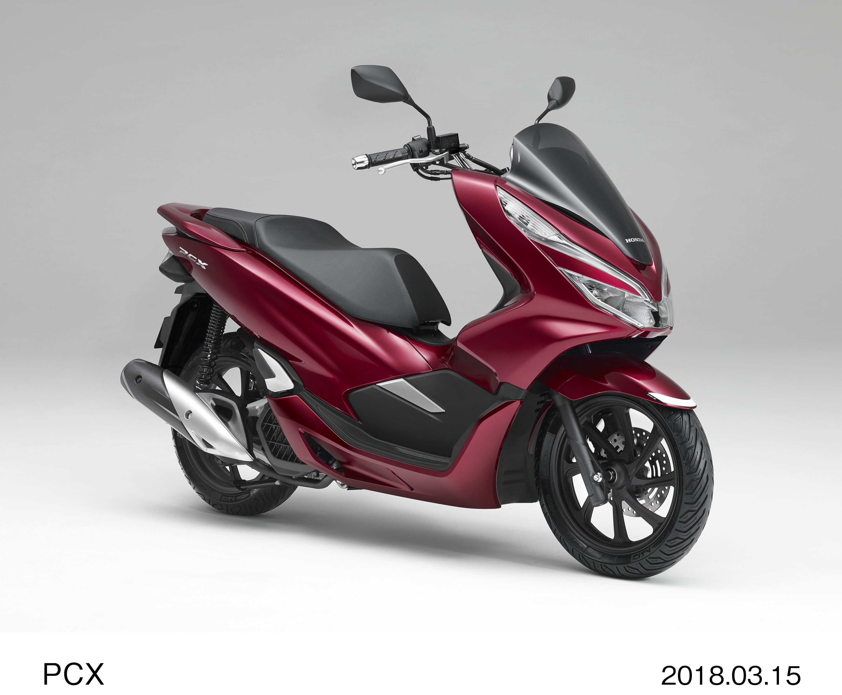 PCX」と「PCX150」をフルモデルチェンジし発売 | Honda 企業情報サイト