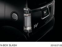 N-BOX SLASH G 特別仕様車 インディロックスタイル ブラックペイントリアライセンスガーニッシュ