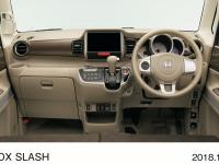 N-BOX SLASH 特別仕様車 G・L ノヴァカントリースタイル 専用ブラウンインテリア インパネ（FF）
