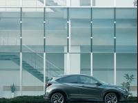 TOURING・Honda SENSING スタイリングイメージ（スーパープラチナグレー・メタリック）