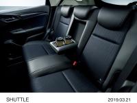 リアセンターアームレスト（ドリンクホルダー付）