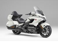 Gold Wing Tour Dual Clutch Transmission＜AIRBAG＞ パールグレアホワイト(ストライプ)