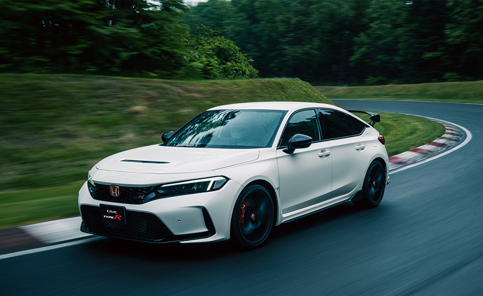 新型「CIVIC TYPE R」を発売 | Honda 企業情報サイト