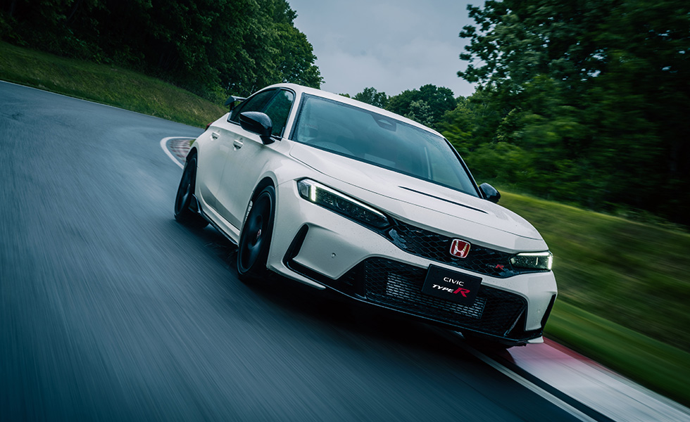 2022-2023日本カー・オブ・ザ・イヤーにおいて「CIVIC e:HEV／ CIVIC TYPE  R」が「パフォーマンス・カー・オブ・ザ・イヤー」を受賞 | Honda 企業情報サイト