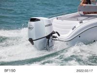 新型大型船外機 BF150 搭載例