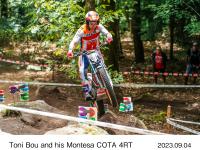 トニー・ボウ選手とMontesa COTA 4RT