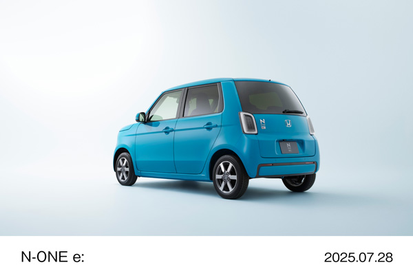 「e: L ボディーカラーはチアフルグリーン」