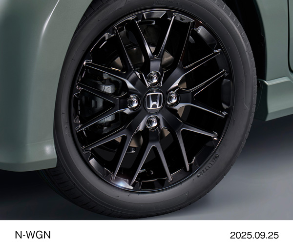 15インチアルミホイール （ベルリナブラック） CUSTOM L・ターボ  特別仕様車 BLACK STYLE