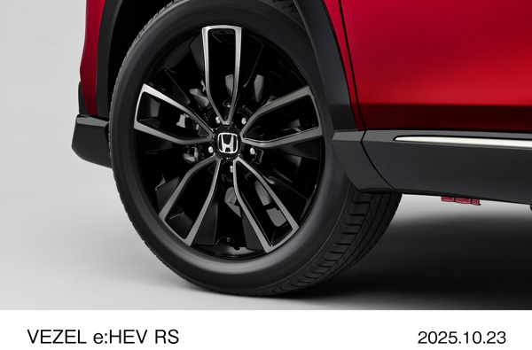 e:HEV RS専用エクステリア　18インチアルミホイール　（ベルリナブラック＋ダーク切削クリア）